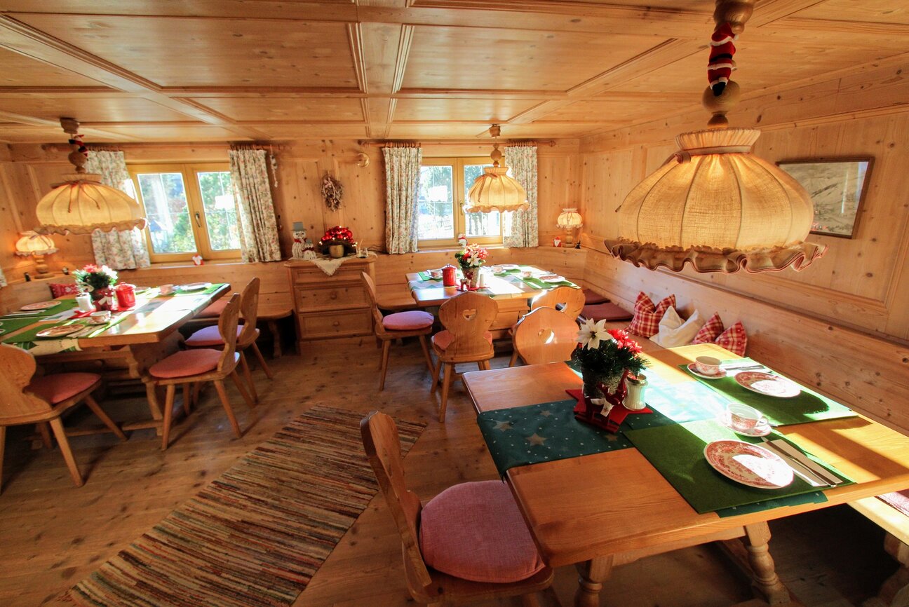 Frühstücksraum Frühstücksraum im Gästehaus Gatterhof in Riezlern Kleinwalsertal