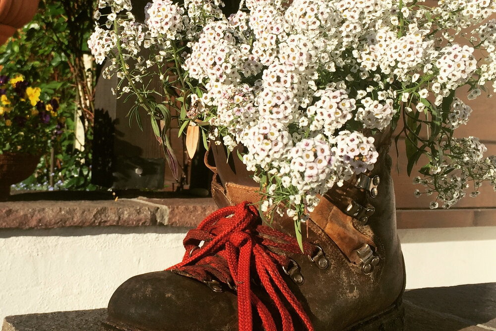 Gartendekoration im Gatterhof